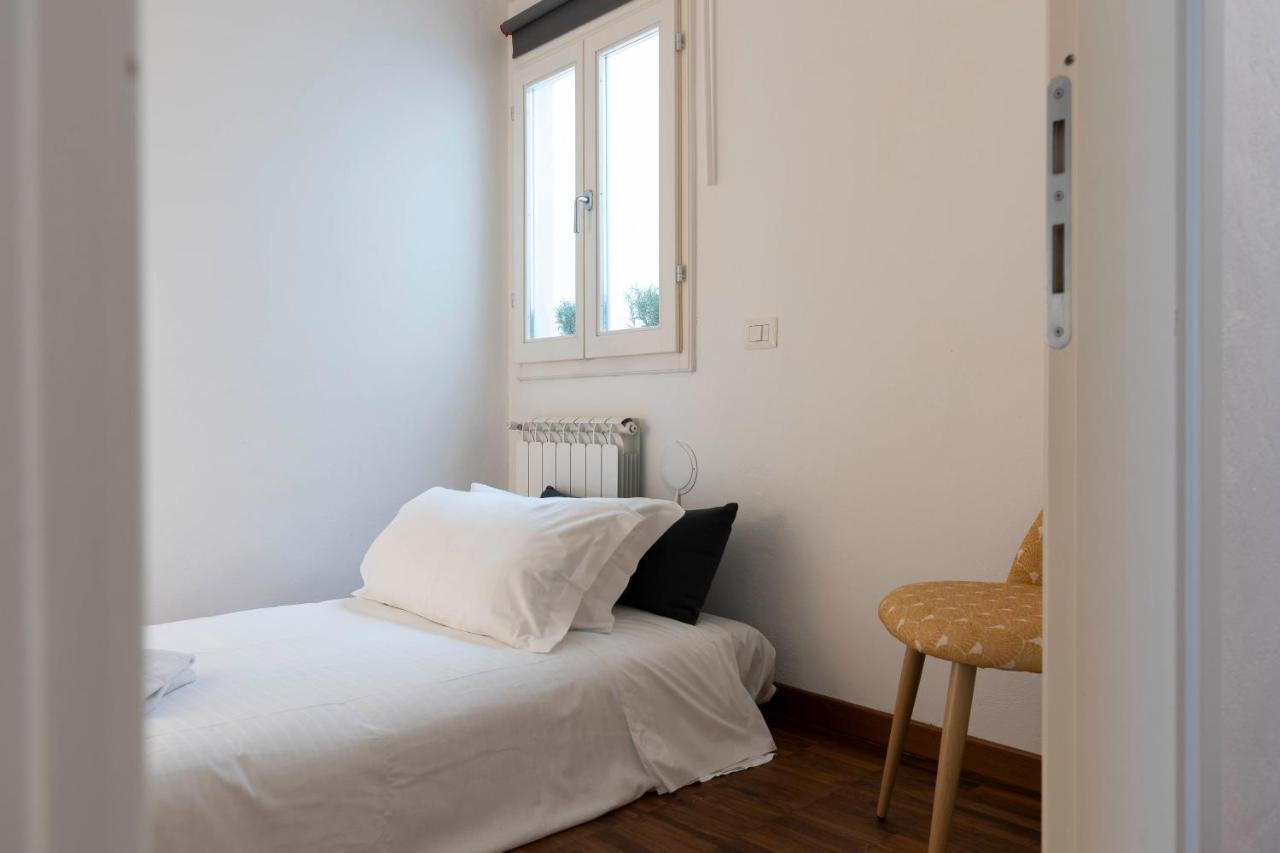 Charme In Santa Maria Novella Apartment Firenze Bagian luar foto